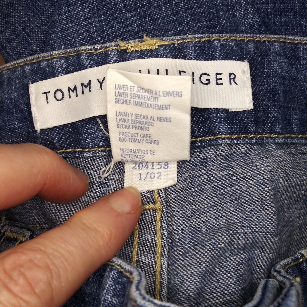 Vintage 2002 Tommy Hilfiger Wide Leg, High Waisted Medium Wash Cargo Jeans - Picture 9 of 10